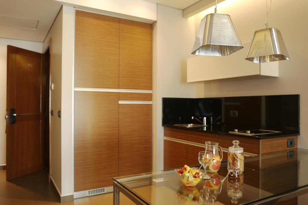 Parktower Suites Бейрут Екстериор снимка