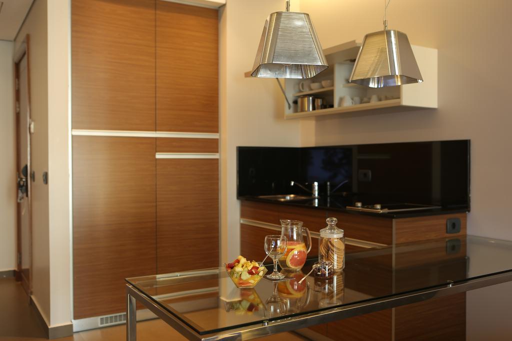 Parktower Suites Бейрут Екстериор снимка